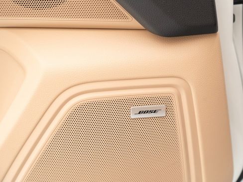 Certified 2025 Porsche Macan image 25