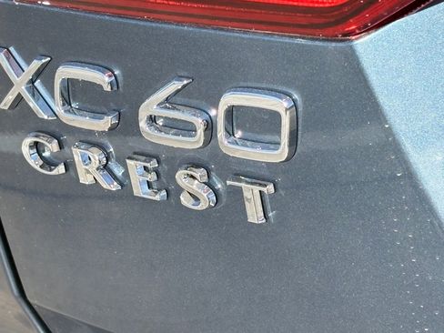 New 2026 Volvo XC60 T8 Plus w/ Protection Package Premier image 9