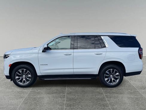 Used 2022 Chevrolet Tahoe LT w/ Luxury Package image 2