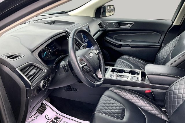 Used 2024 Ford Edge Titanium AWD/4WD image 15