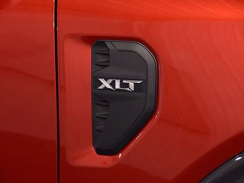 Used 2024 Ford Ranger XLT w/ Technology Package image 12