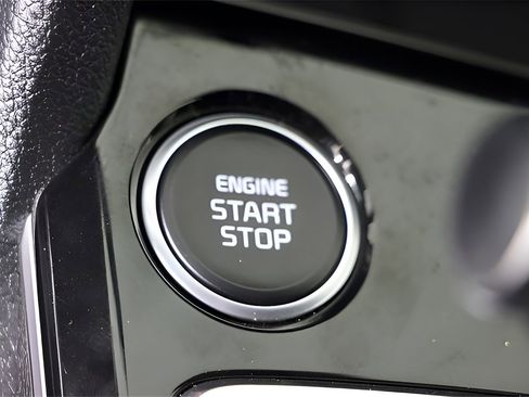 Used 2024 Kia Sportage SX image 19