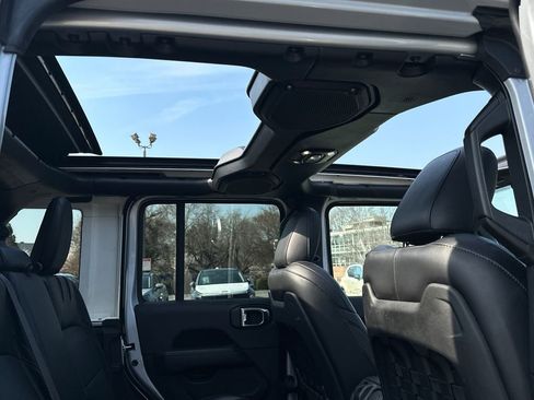 Used 2023 Jeep Wrangler Unlimited Rubicon 4xe w/ Cold Weather Group image 10