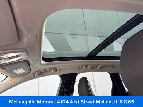 Certified 2023 Volvo XC60 B5 Core AWD/4WD image 24