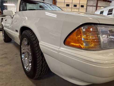 Used 1993 Ford Mustang LX RWD image 17