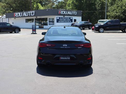 Used 2017 INFINITI Q60 Red Sport 400 RWD image 10