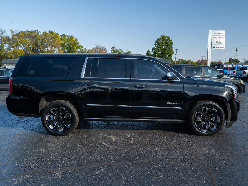 Used 2019 GMC Yukon XL Denali w/ Denali Ultimate Package AWD/4WD image 5