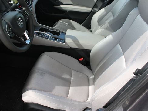 Used 2020 Honda Accord EX image 10