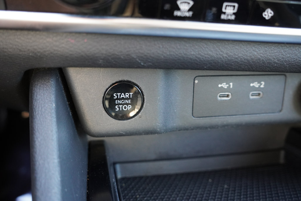 Used 2025 Nissan Rogue SV AWD/4WD image 29