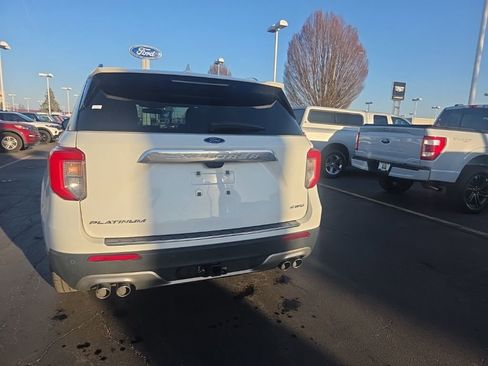 Used 2023 Ford Explorer Platinum w/ Technology Package image 6