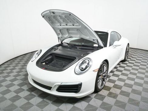 Certified 2018 Porsche 911 Carrera S RWD image 28