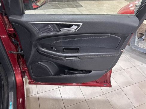 Used 2018 Ford Edge Titanium w/ Equipment Group 301A image 20