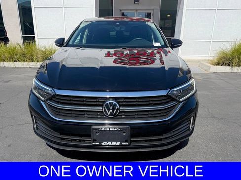 Used 2024 Volkswagen Jetta SEL FWD image 3