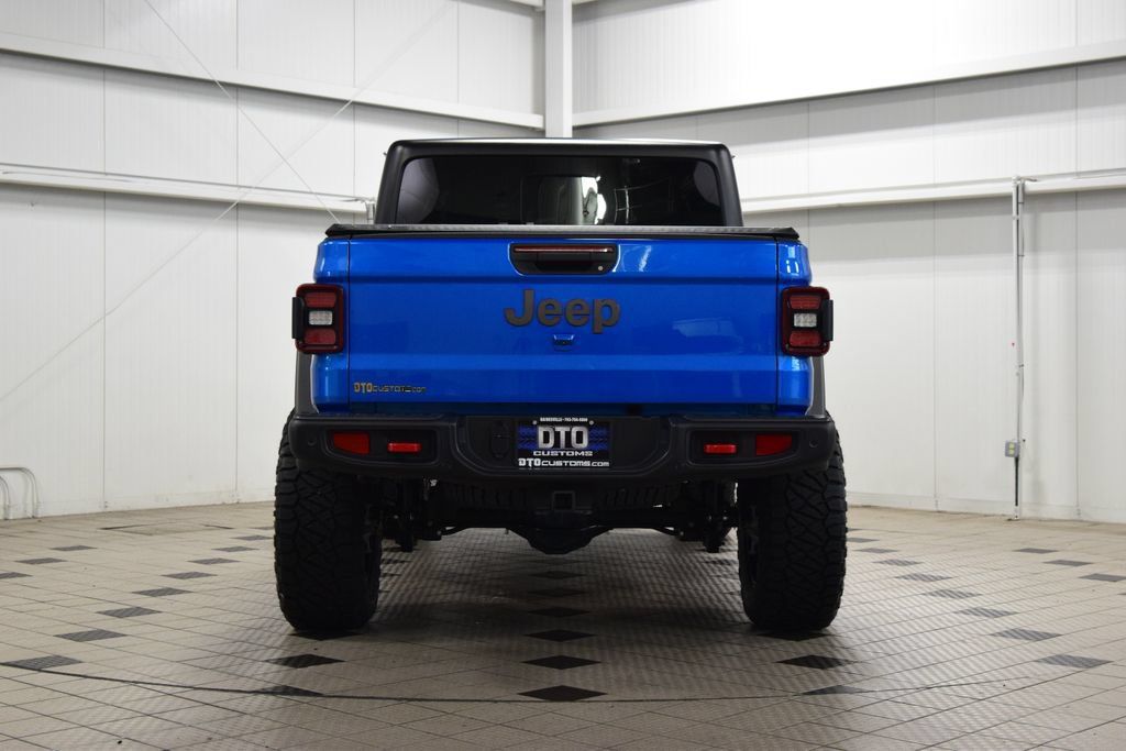 Used 2025 Jeep Gladiator Rubicon w/ Safety Group AWD/4WD image 7