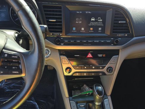 Used 2017 Hyundai Elantra SE w/ SE A/T Tech Package 03 image 13