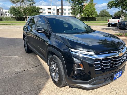 Used 2026 Chevrolet Equinox LT FWD image 4