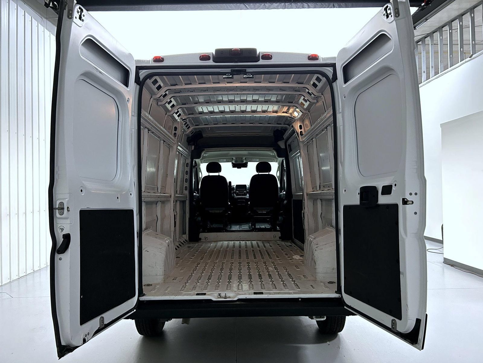 Used 2023 RAM ProMaster 2500 FWD image 19