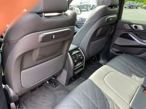 Used 2026 BMW X5 xDrive40i w/ M Sport Package AWD/4WD image 8