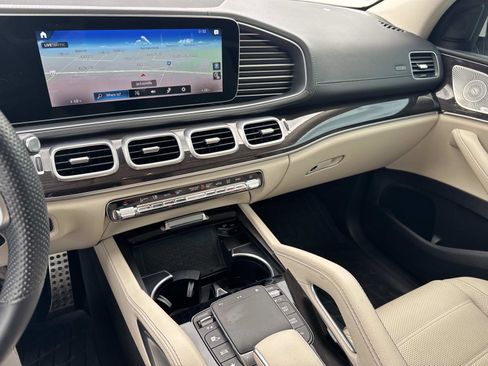 Used 2022 Mercedes-Benz GLS 580 4MATIC image 27