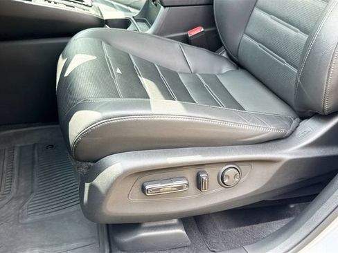 Used 2023 Honda CR-V EX-L image 18