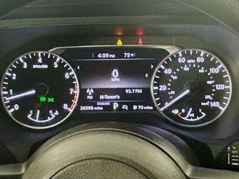 Used 2024 Nissan Pathfinder S FWD image 2