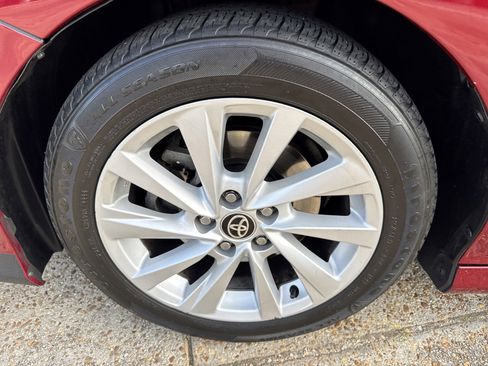 Used 2022 Toyota Camry LE FWD image 10