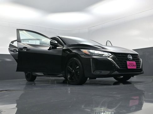 Used 2025 Nissan Sentra SR image 26