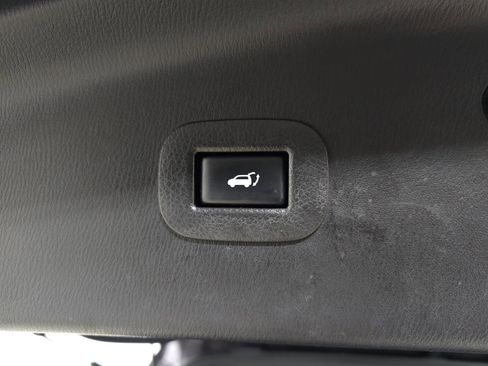 Used 2019 INFINITI QX80 Limited w/ All-Season Package image 8