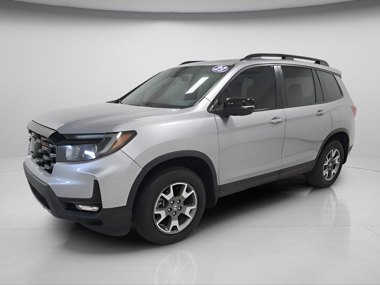 Used 2023 Honda Passport TrailSport image 3