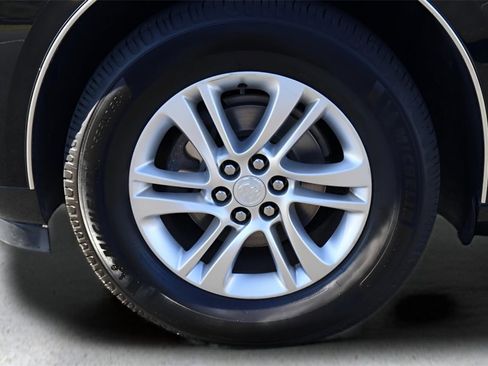 Used 2020 Buick Enclave Essence image 9