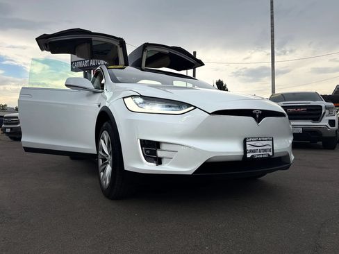Used 2019 Tesla Model X Long Range AWD/4WD image 11