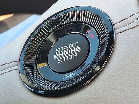 Used 2024 Jeep Compass Limited image 22