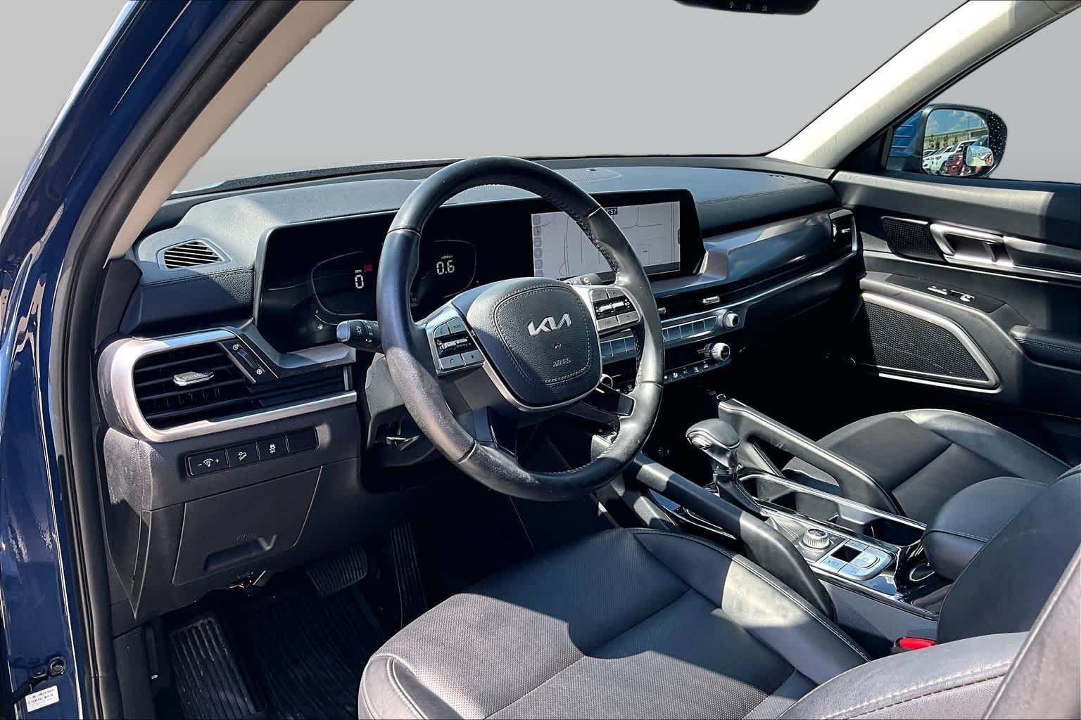 Used 2023 Kia Telluride S AWD/4WD image 16