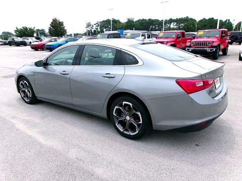 Used 2024 Chevrolet Malibu LT FWD image 3