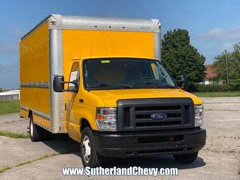 Used 2019 Ford E-350 and Econoline 350 Super Duty RWD image 9