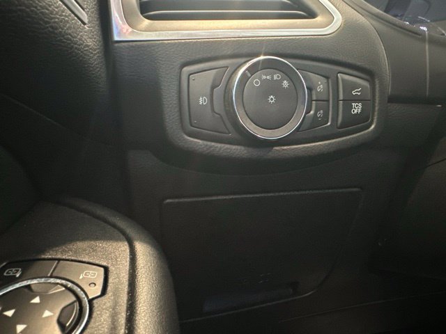 Used 2022 Ford Edge Titanium AWD/4WD image 14
