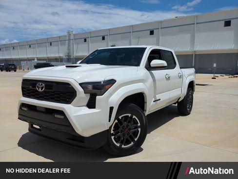 Certified 2024 Toyota Tacoma TRD Sport RWD image 1