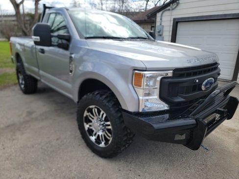 Used 2020 Ford F350 XL w/ Power Equipment Group image 2