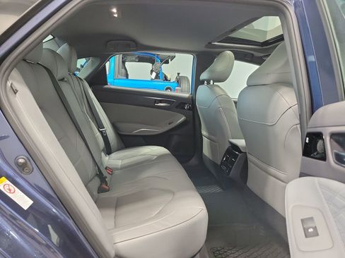 Used 2019 Toyota Avalon Limited w/ Advanced Safety Package FWD image 17