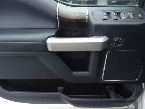 Used 2022 Ford F350 Lariat w/ Lariat Ultimate Package image 28