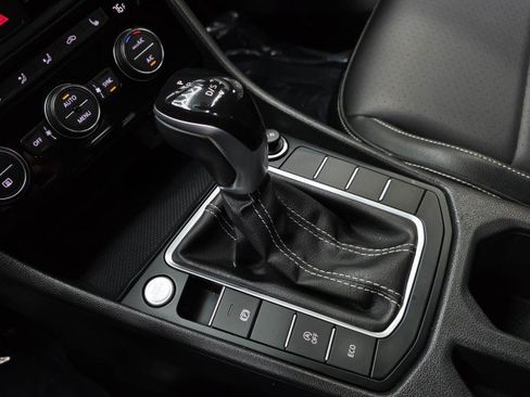 Used 2022 Volkswagen Jetta SE FWD image 27