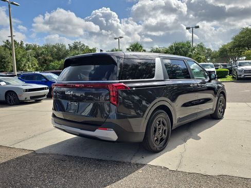 Certified 2026 Kia Carnival LX FWD image 8