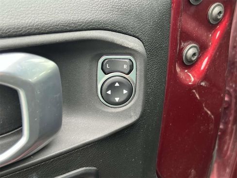 Used 2021 Jeep Wrangler Unlimited Sport image 16