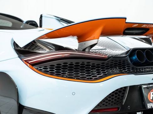 Used 2022 McLaren 765LT RWD image 15