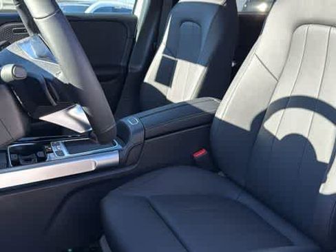 Used 2026 Mercedes-Benz GLB 250 4MATIC image 28