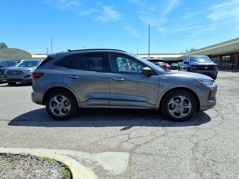 Used 2024 Ford Escape ST-Line w/ Tech Pack #1 AWD/4WD image 6