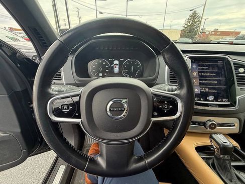 Used 2017 Volvo XC90 T6 Momentum w/ Vision Package image 25