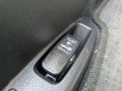 Used 2017 Honda Accord EX-L image 25