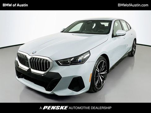 Used 2025 BMW 530i 530i w/ M Sport Package image 1