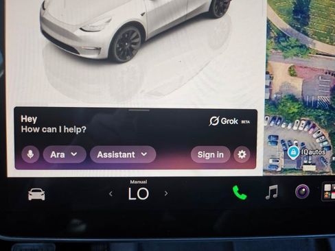 Used 2022 Tesla Model Y Long Range AWD/4WD image 45